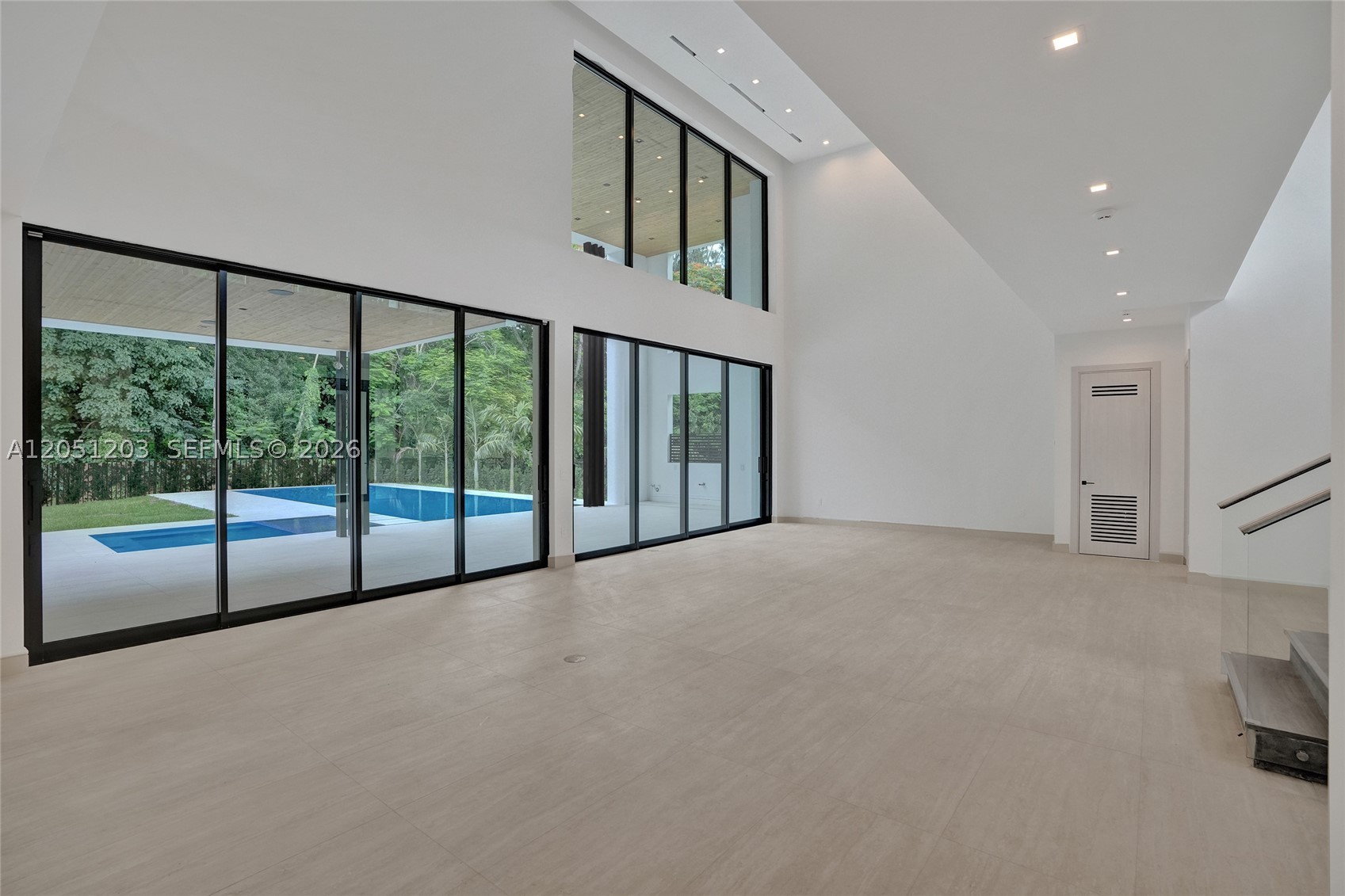 CORAL GABLES BISC BAY - Residential