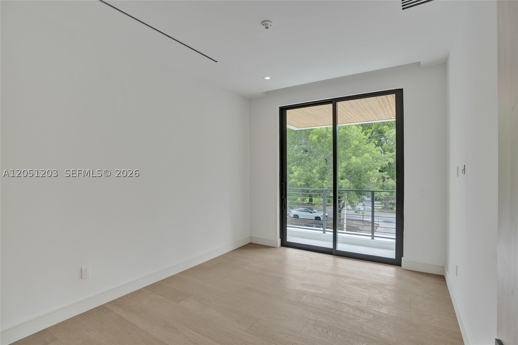 CORAL GABLES BISC BAY - Residential
