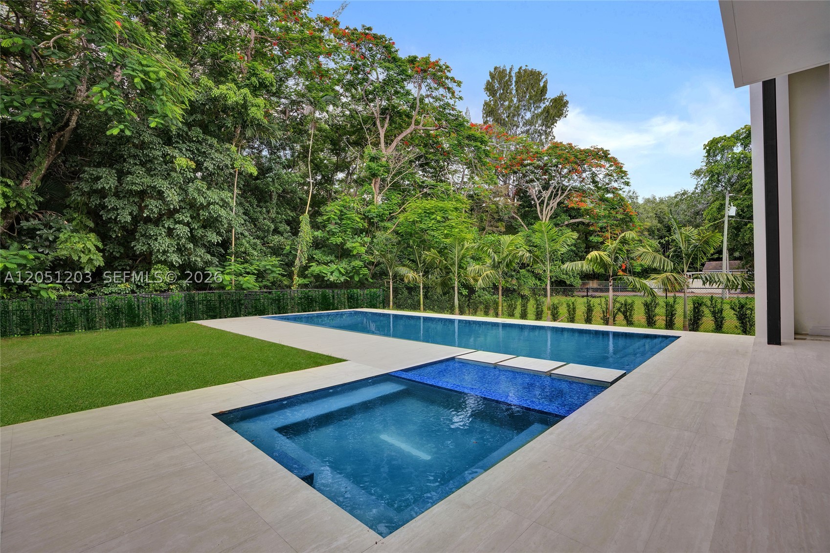 CORAL GABLES BISC BAY - Residential