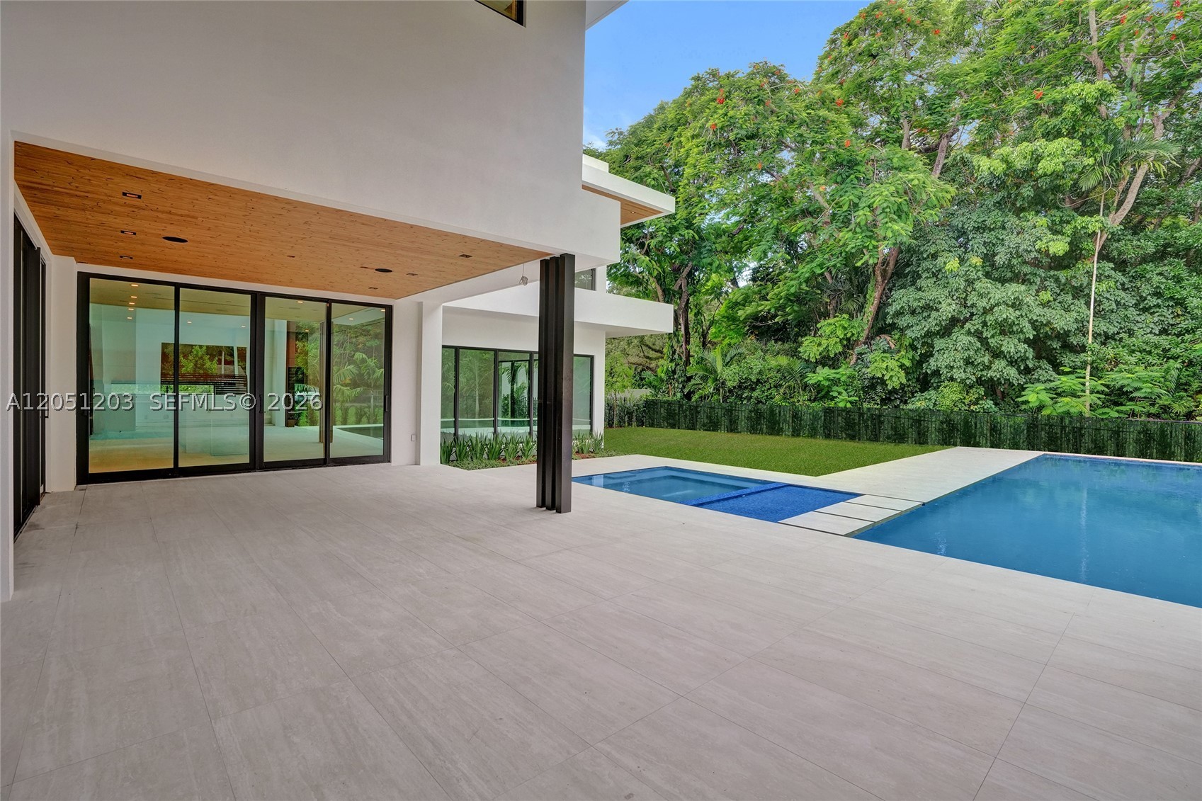 CORAL GABLES BISC BAY - Residential