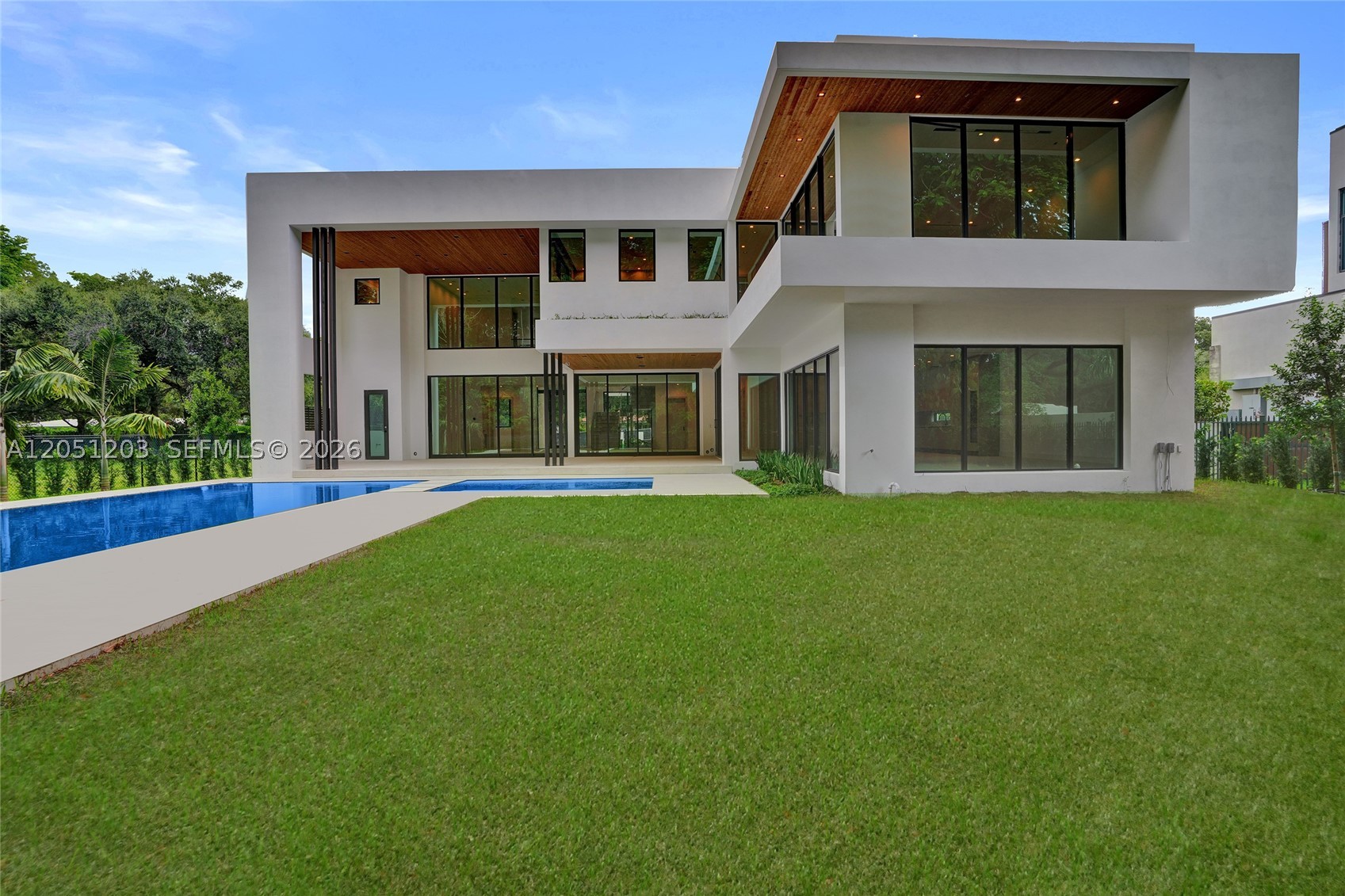 CORAL GABLES BISC BAY - Residential