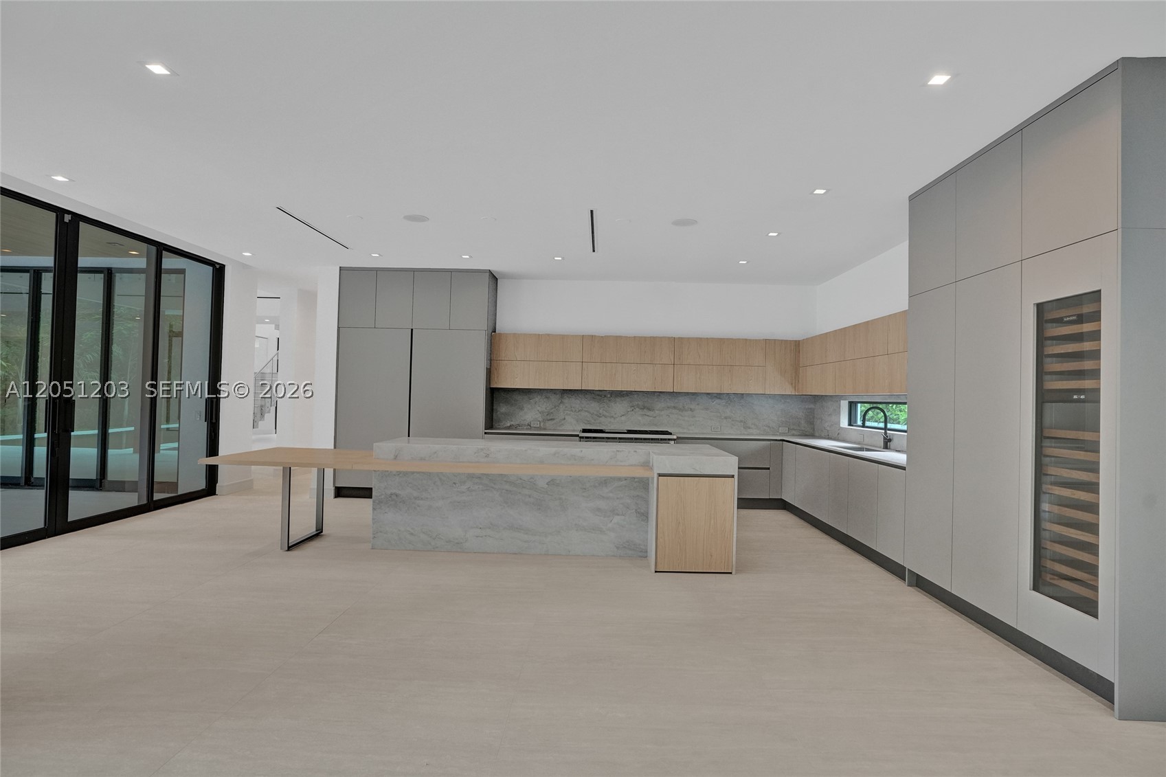 CORAL GABLES BISC BAY - Residential