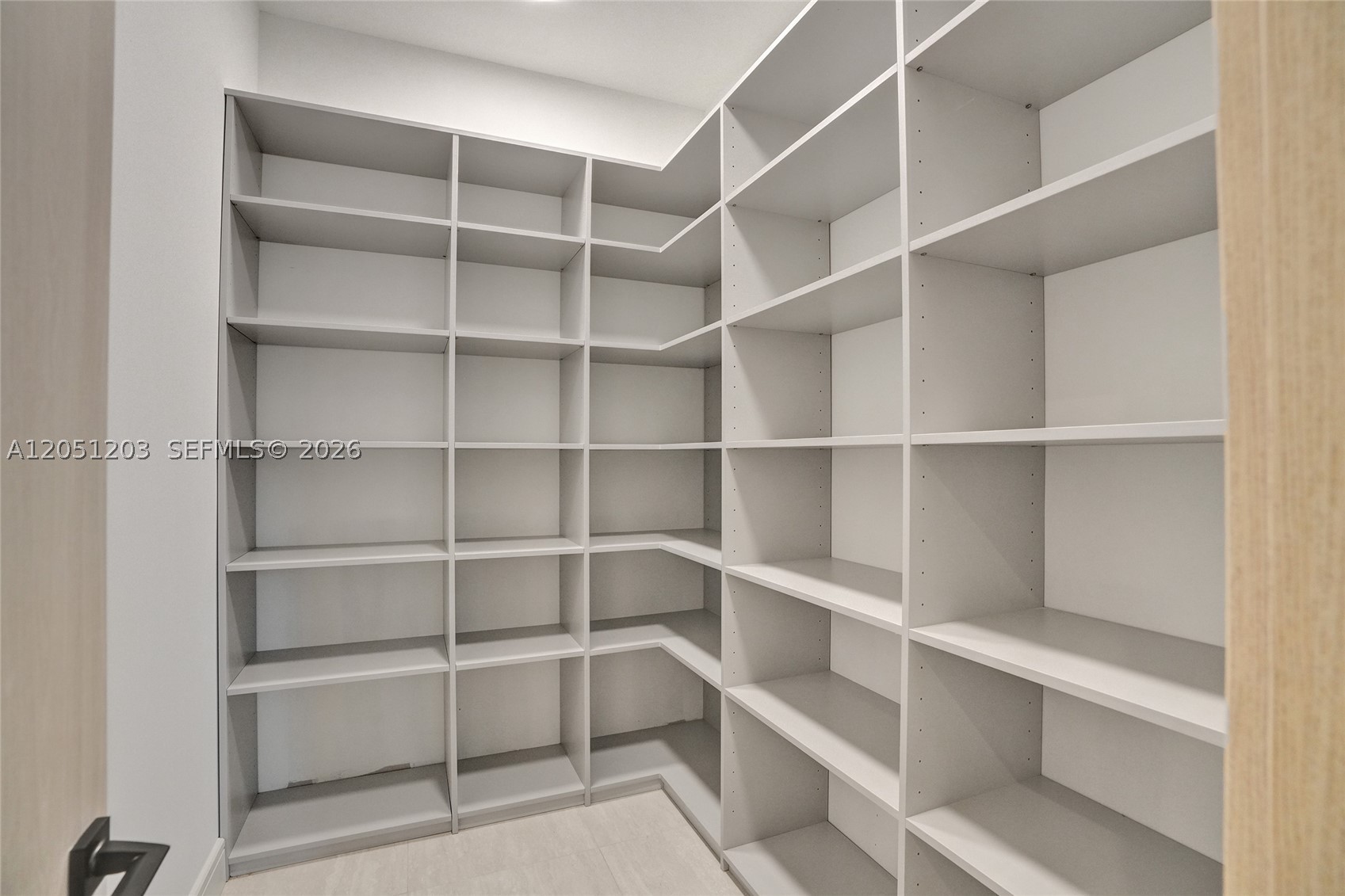 CORAL GABLES BISC BAY - Residential