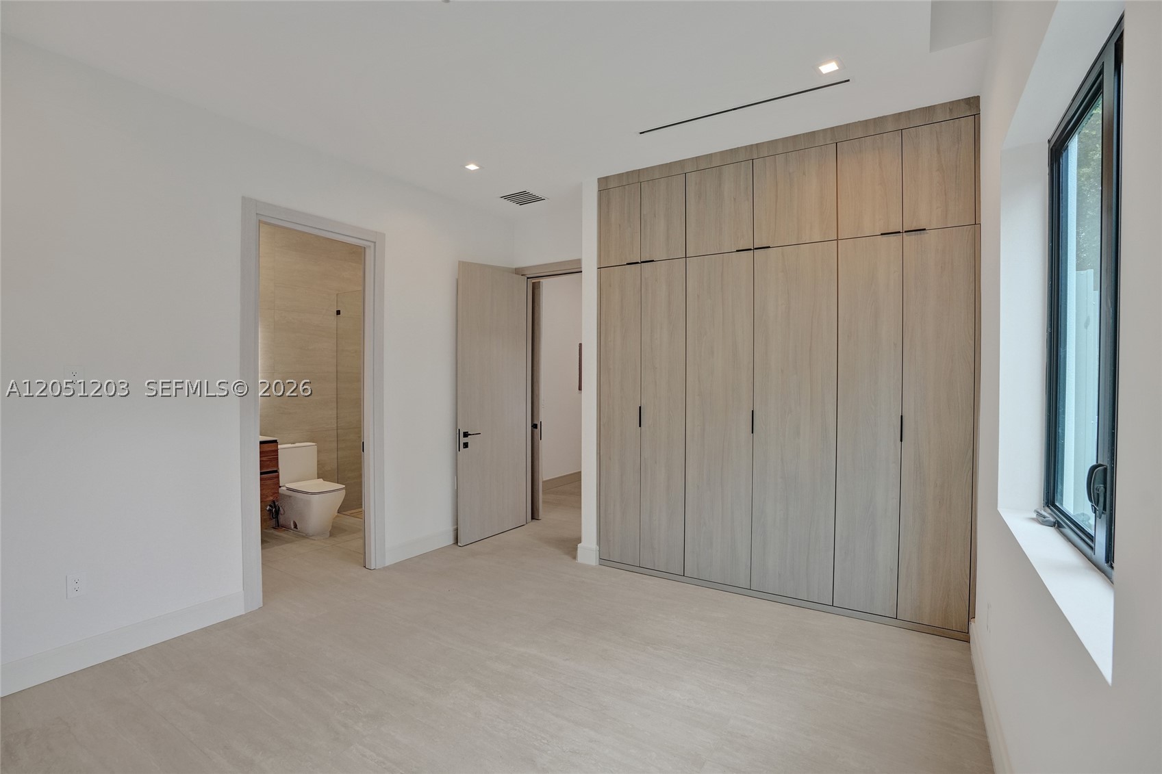 CORAL GABLES BISC BAY - Residential