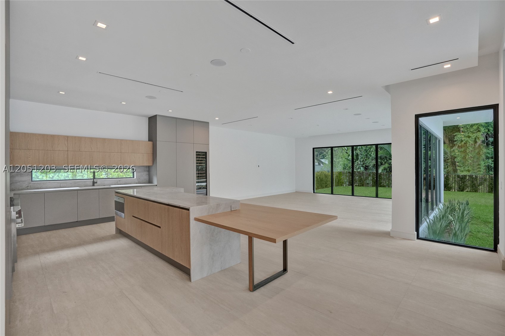 CORAL GABLES BISC BAY - Residential