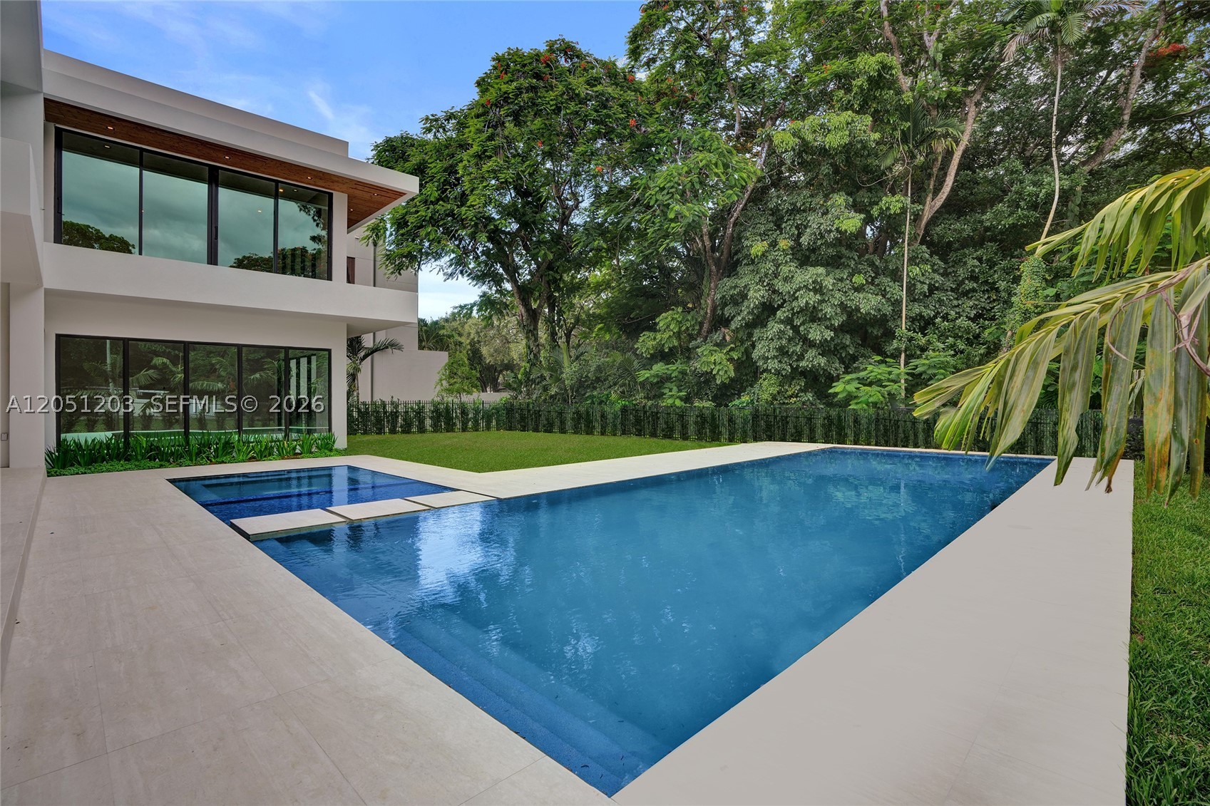 CORAL GABLES BISC BAY - Residential