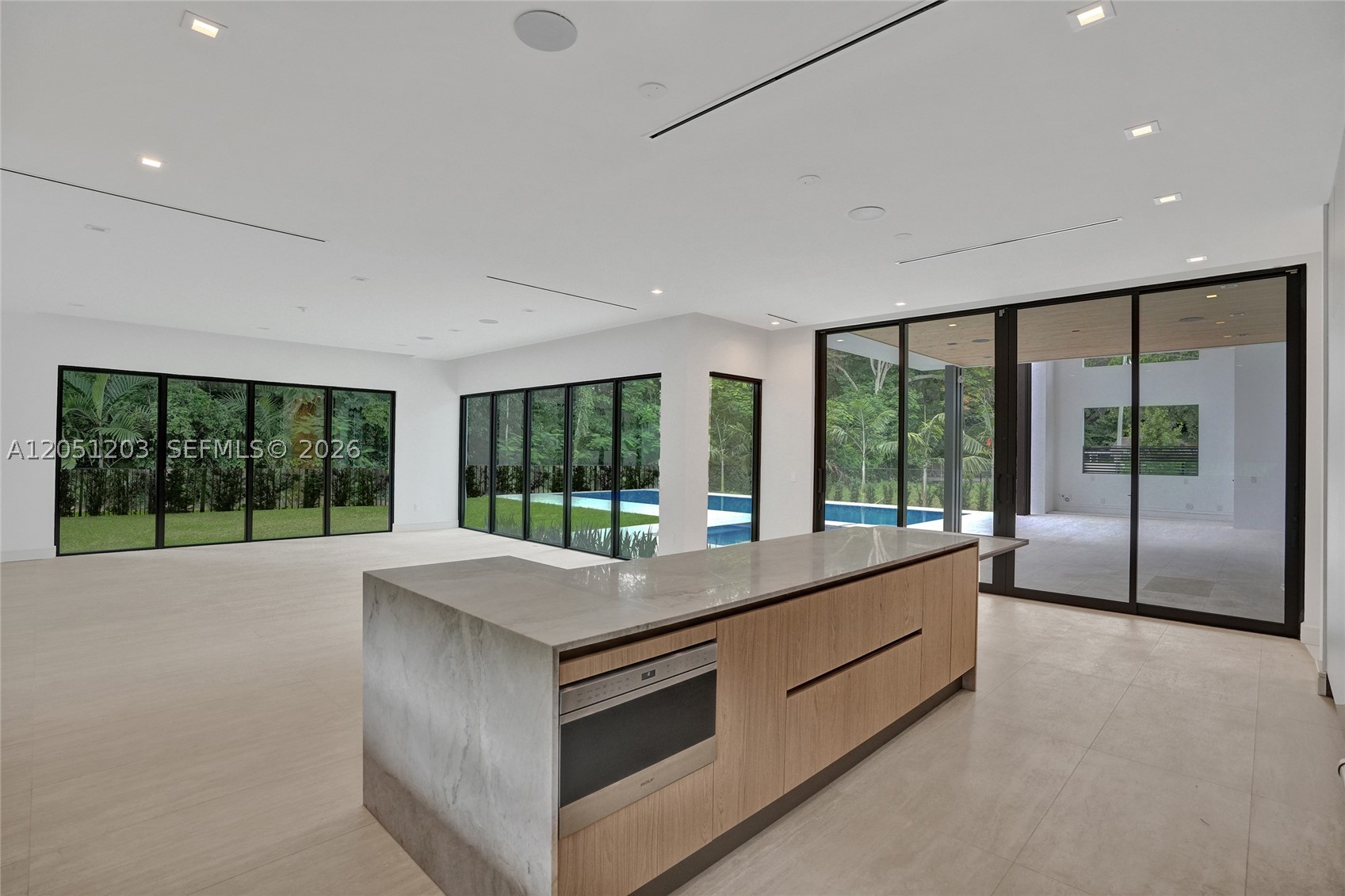 CORAL GABLES BISC BAY - Residential
