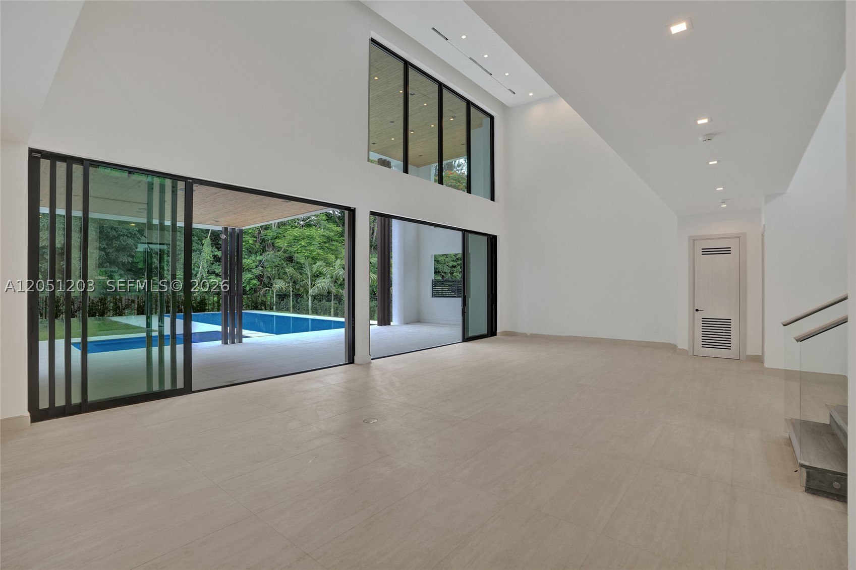 CORAL GABLES BISC BAY - Residential