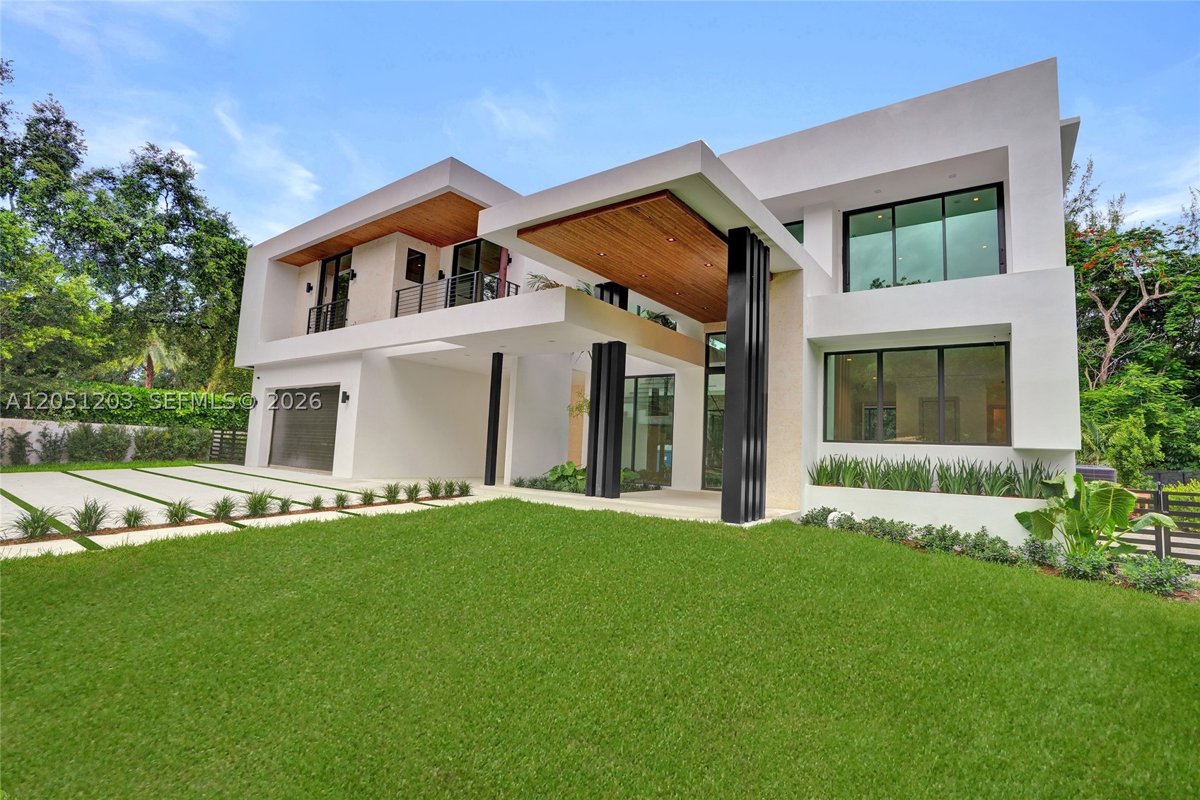 CORAL GABLES BISC BAY - Residential