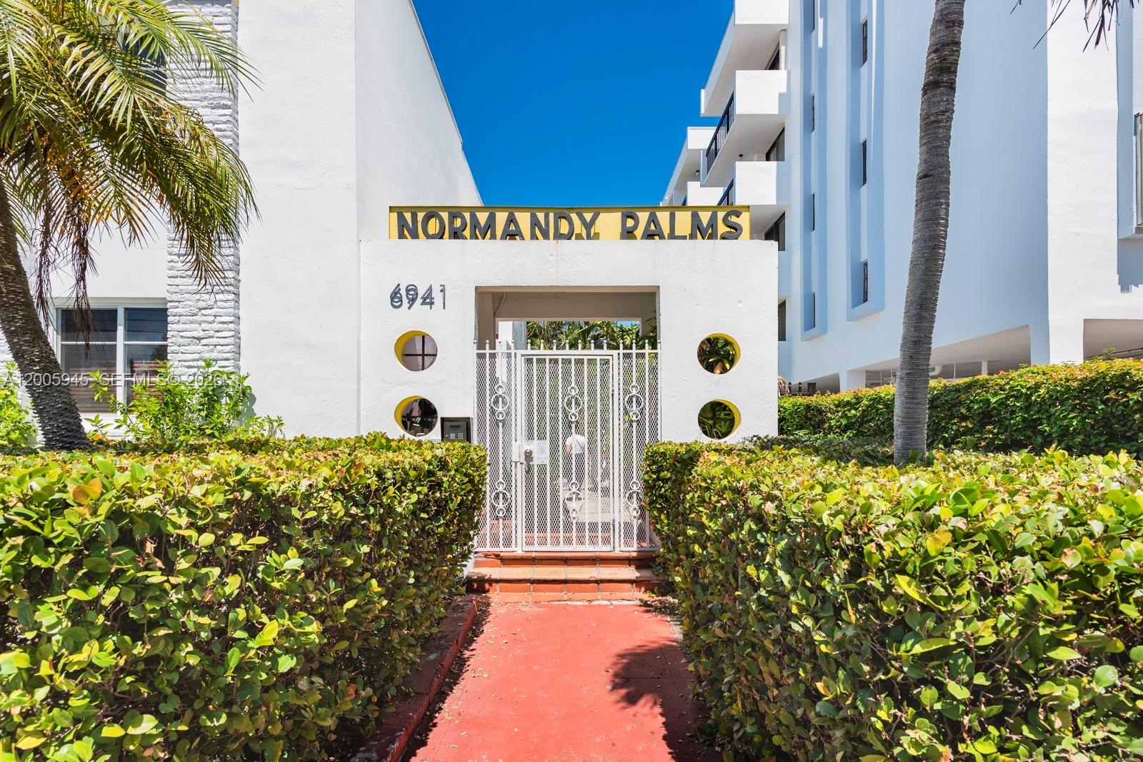 Live the Miami Beach lifestyle in this charming 1-bedroom + den, offering 700 sq ft of cozy, character-filled living. Original wood floors bring timeless warmth, while the flexible den space is perfect for working from home, hosting guests, or creating your own retreat. Nestled in a prime location on the water, you’re just moments from the beach, local cafés, and vibrant city life.