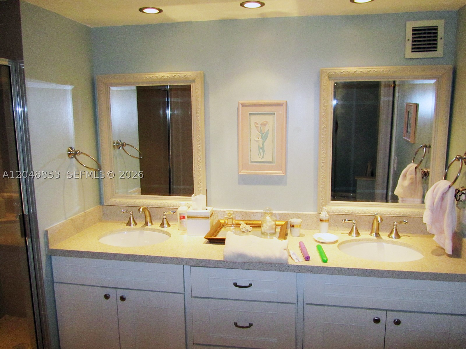 PLAZA TOWERS NORTH CONDO - Residential Lease