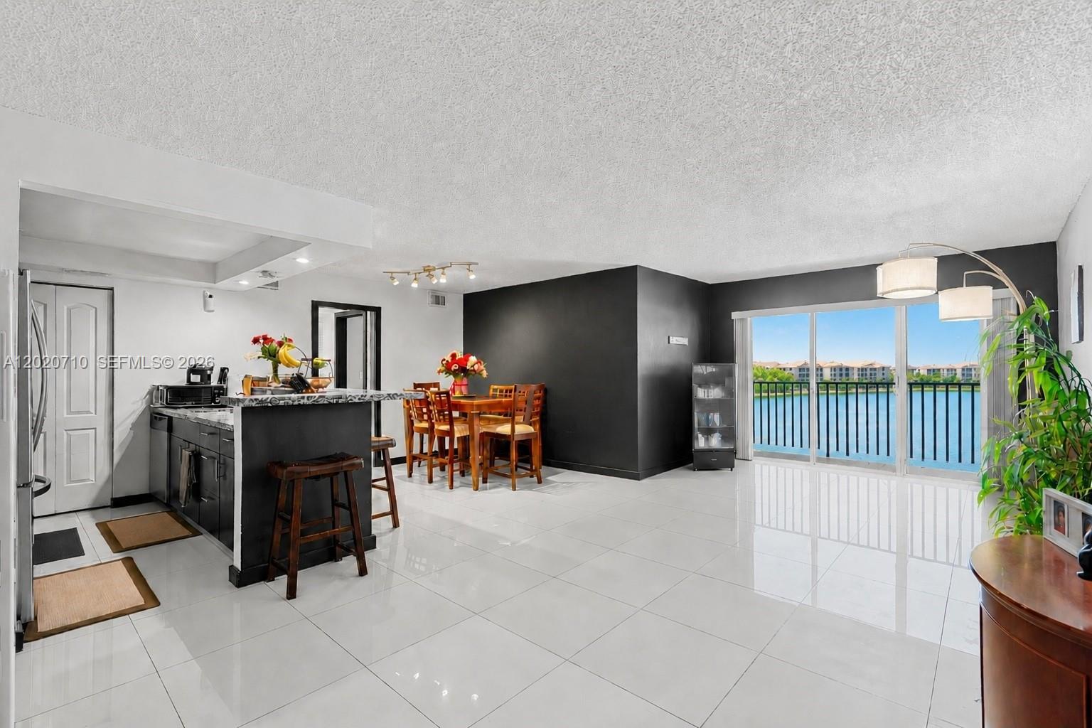 CONTINUUM CONDO PH II - Residential