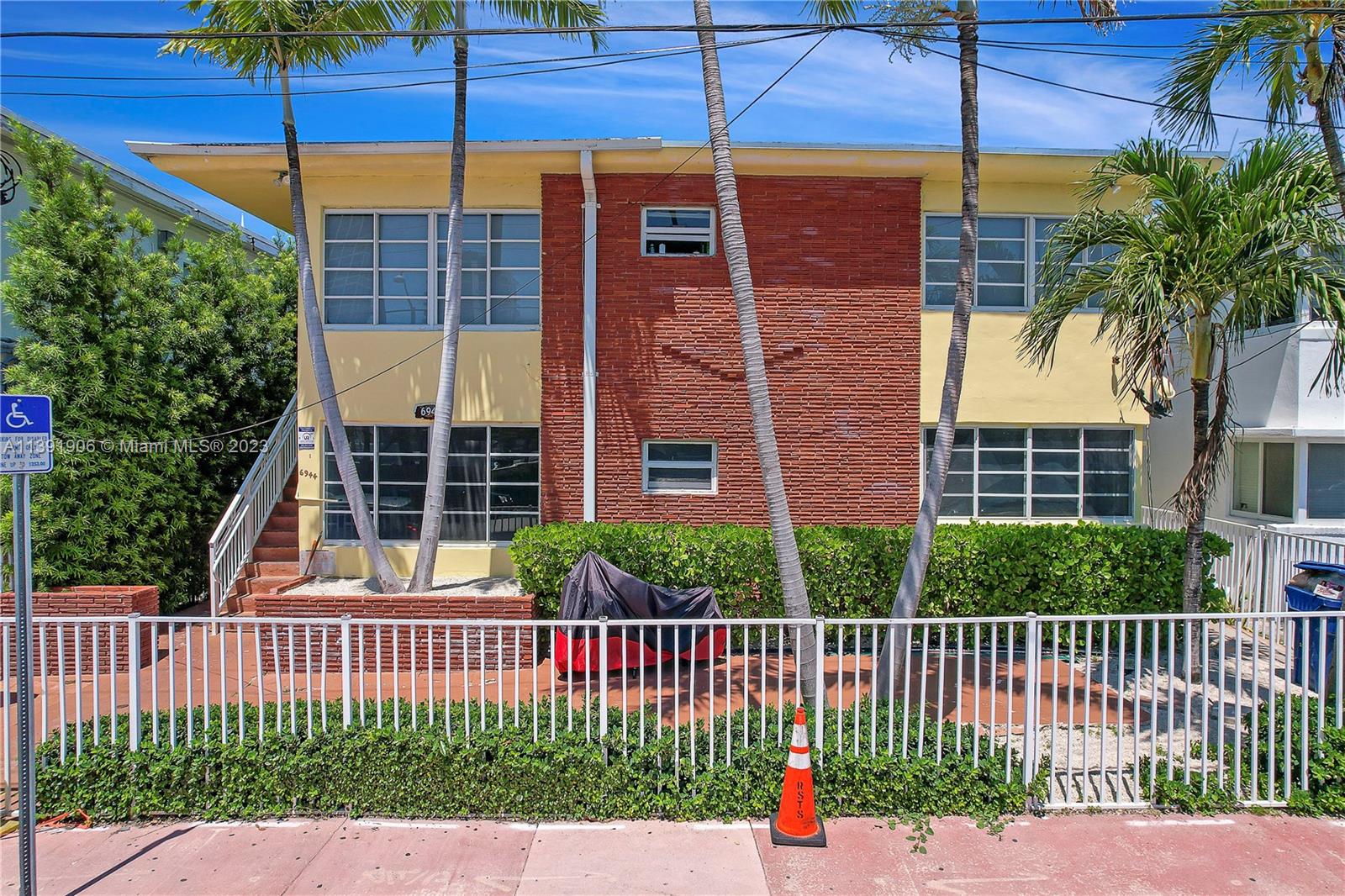 Shell Unit ready for immediate build out! No demolition needed.  Bright 1 bedroom, 1 bathroom apartment  in boutique building ready to be finished according to your taste! Large windows, two new air conditioning wall units as well as fridge and kitchen range to complete your interiors.  Eastern exposure,  walking distance from the beach,  shops and cafés. Vibrant and developing Miami Beach Neighborhood. Great investment opportunity!