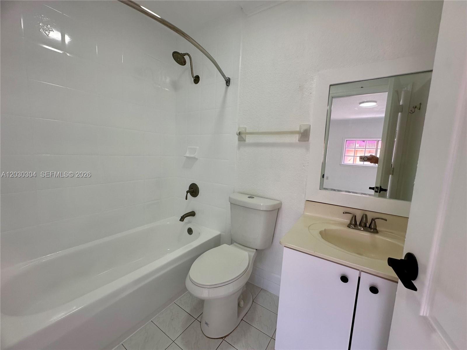 LAKEVIEW AT THE GARDENS C - Residential Lease