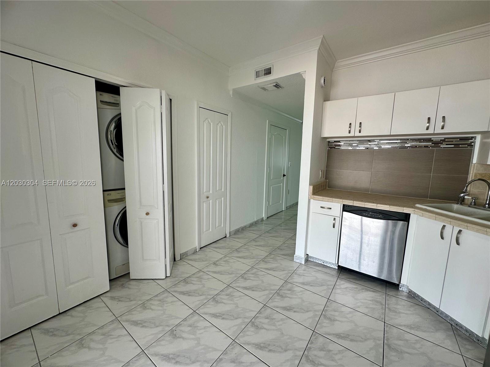 LAKEVIEW AT THE GARDENS C - Residential Lease