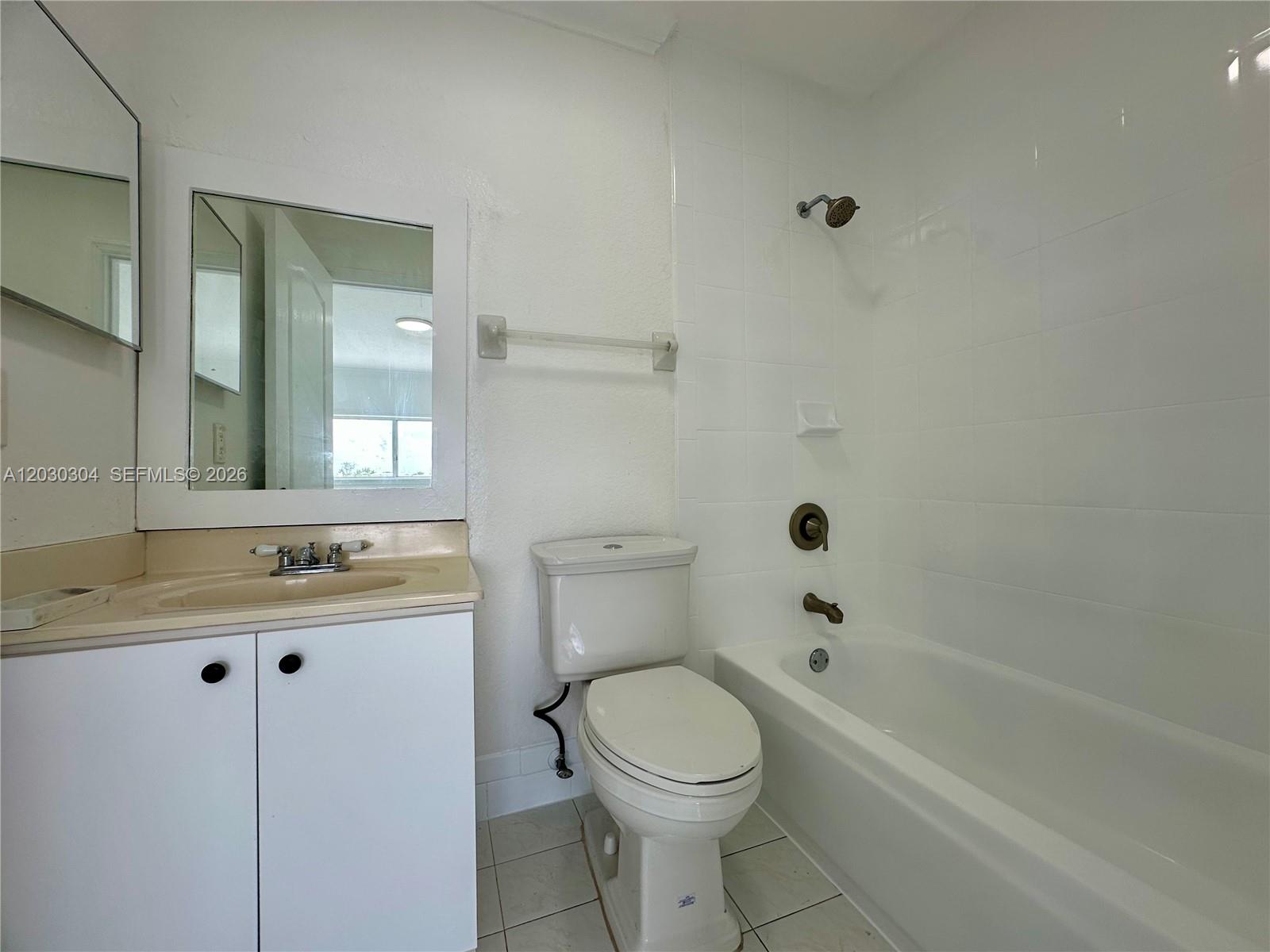 LAKEVIEW AT THE GARDENS C - Residential Lease