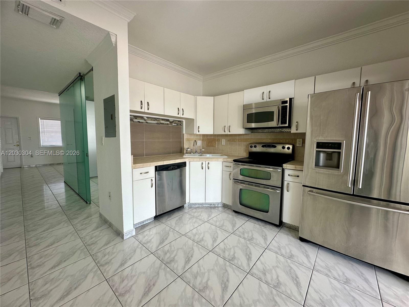 LAKEVIEW AT THE GARDENS C - Residential Lease