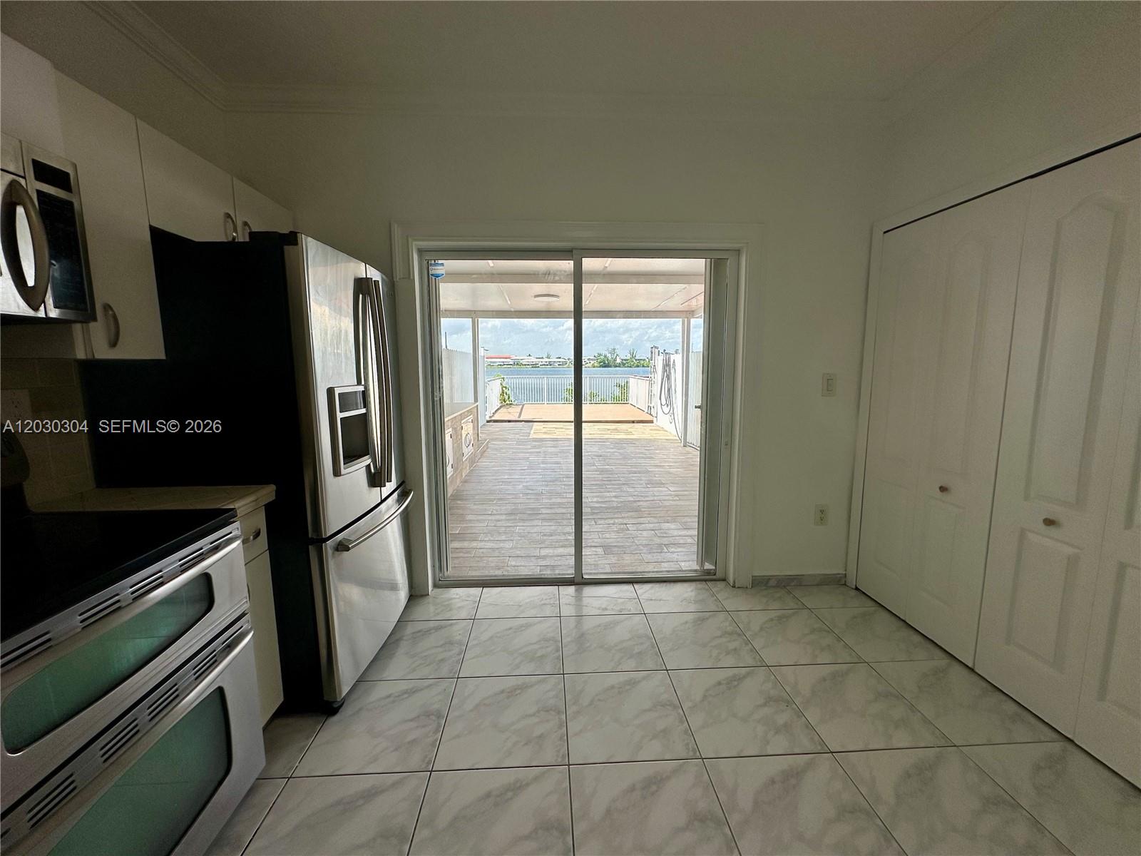 LAKEVIEW AT THE GARDENS C - Residential Lease