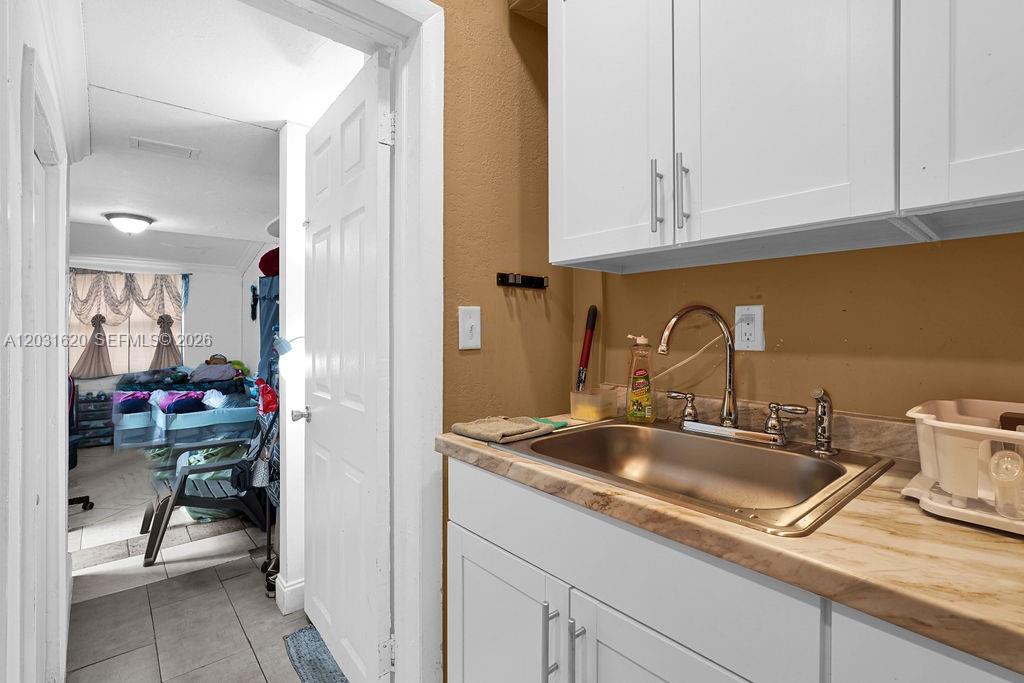 THE TROPICS AMD - Residential Lease