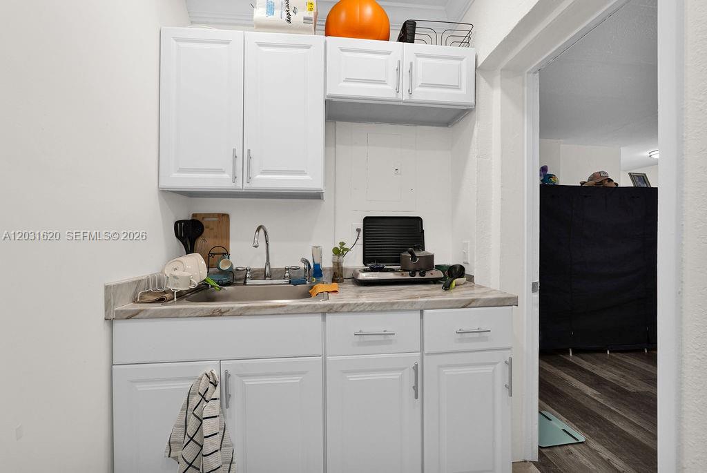 THE TROPICS AMD - Residential Lease