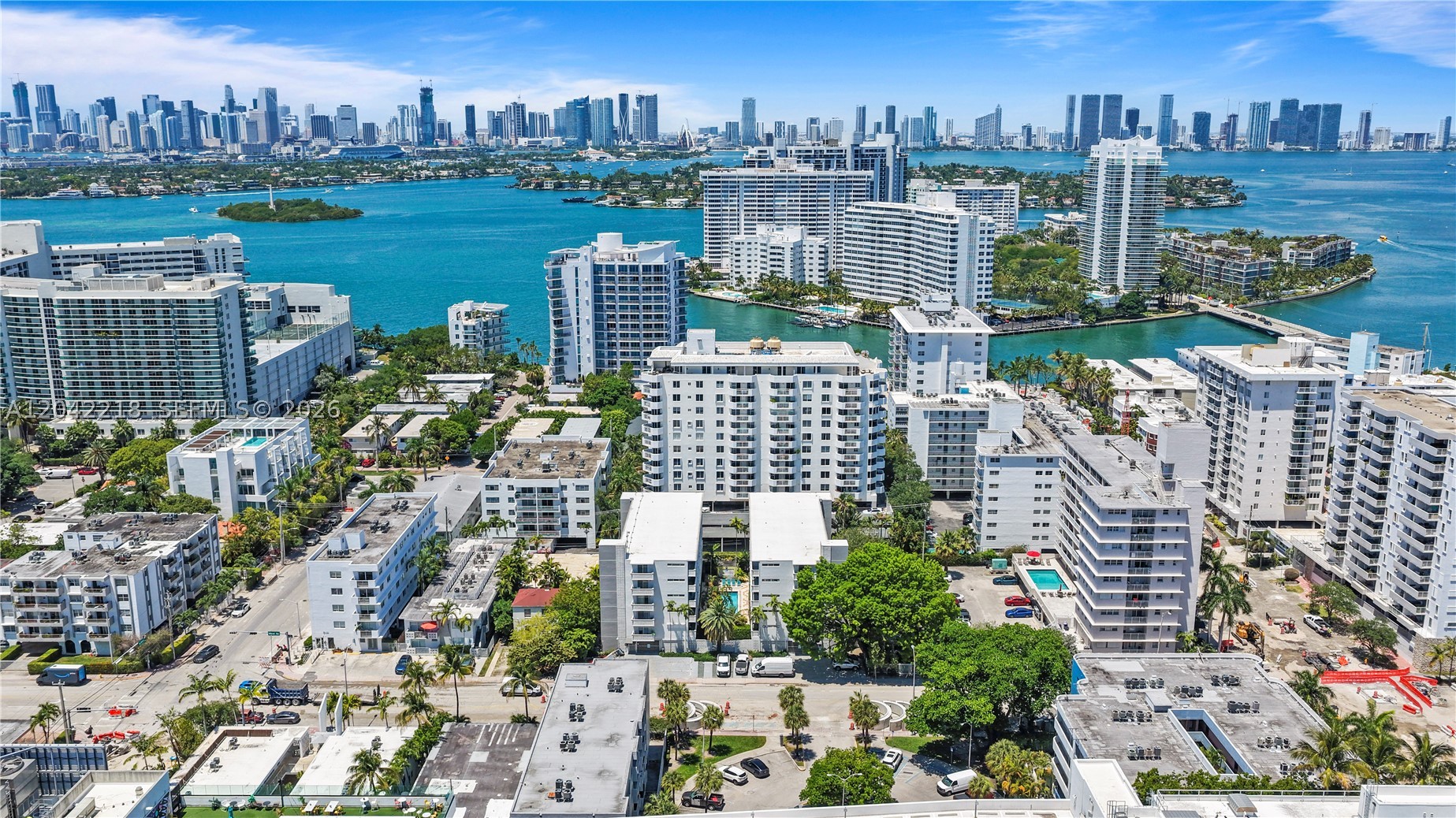 TWIN TOWERS CONDO - Residential