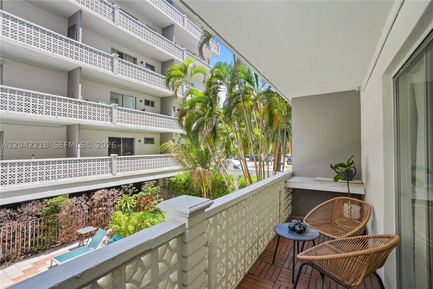 TWIN TOWERS CONDO - Residential