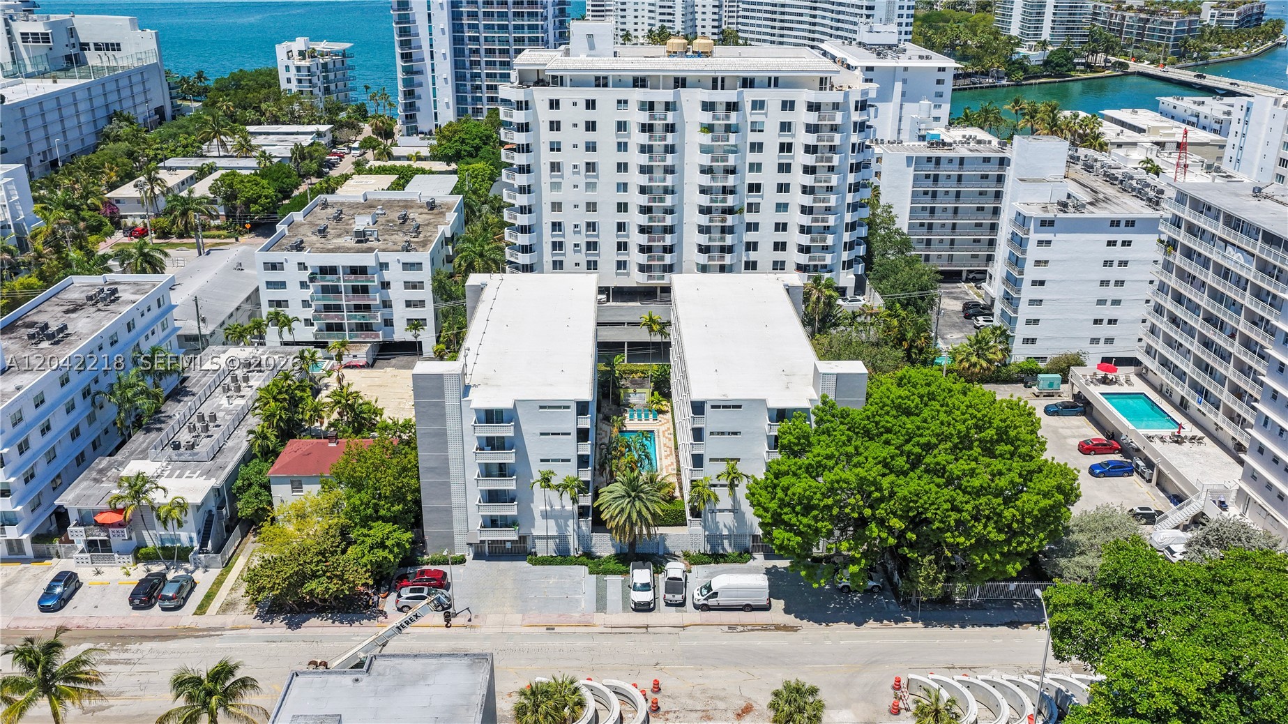 TWIN TOWERS CONDO - Residential