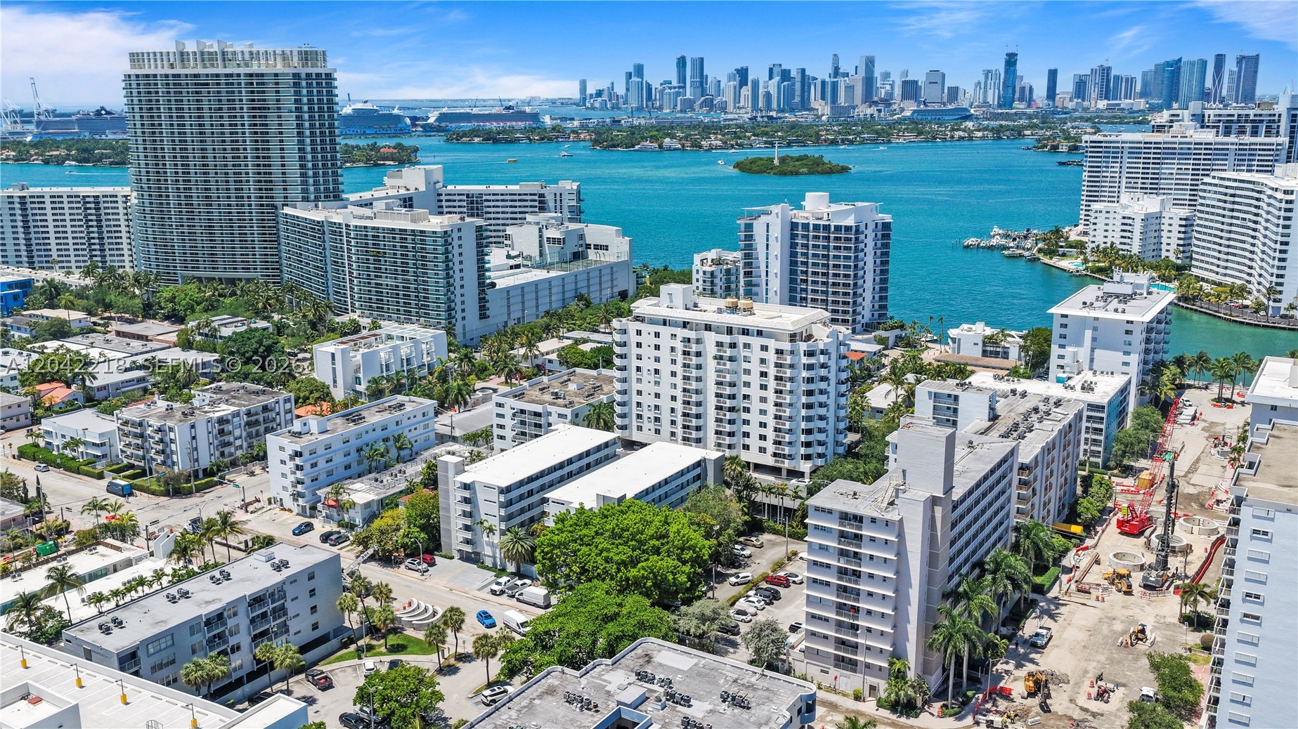 TWIN TOWERS CONDO - Residential