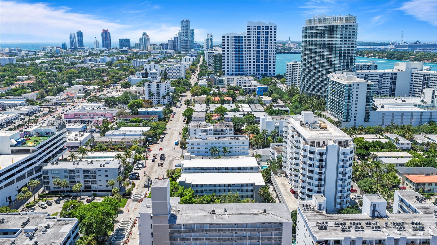 TWIN TOWERS CONDO - Residential