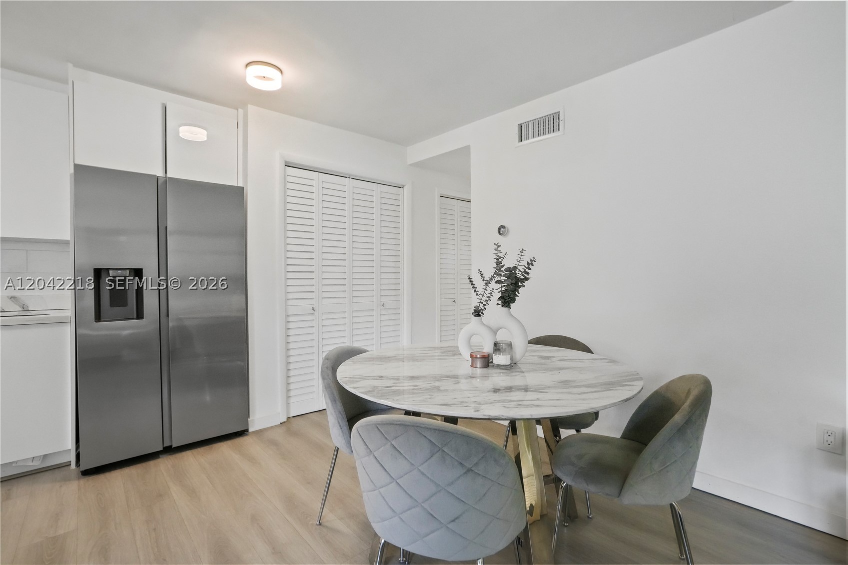 TWIN TOWERS CONDO - Residential
