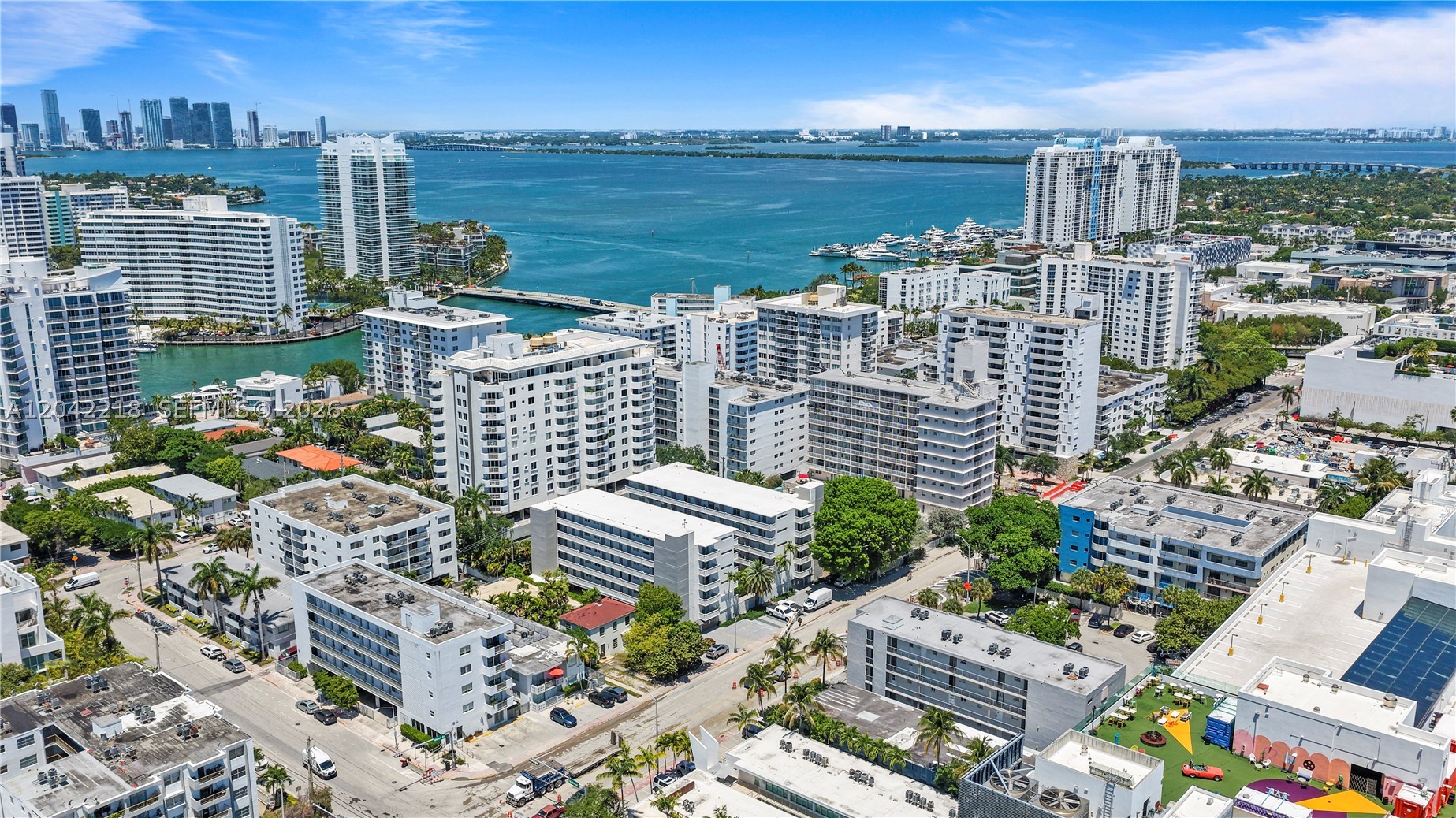 TWIN TOWERS CONDO - Residential