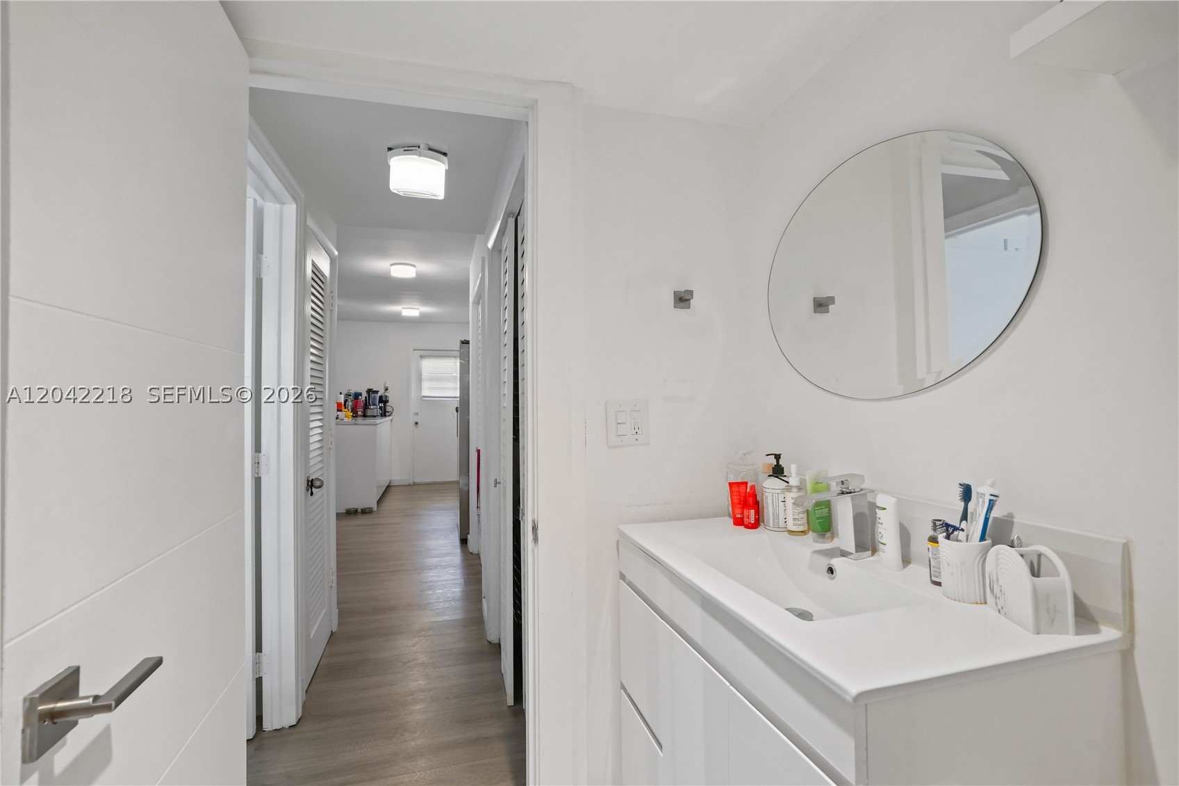 TWIN TOWERS CONDO - Residential