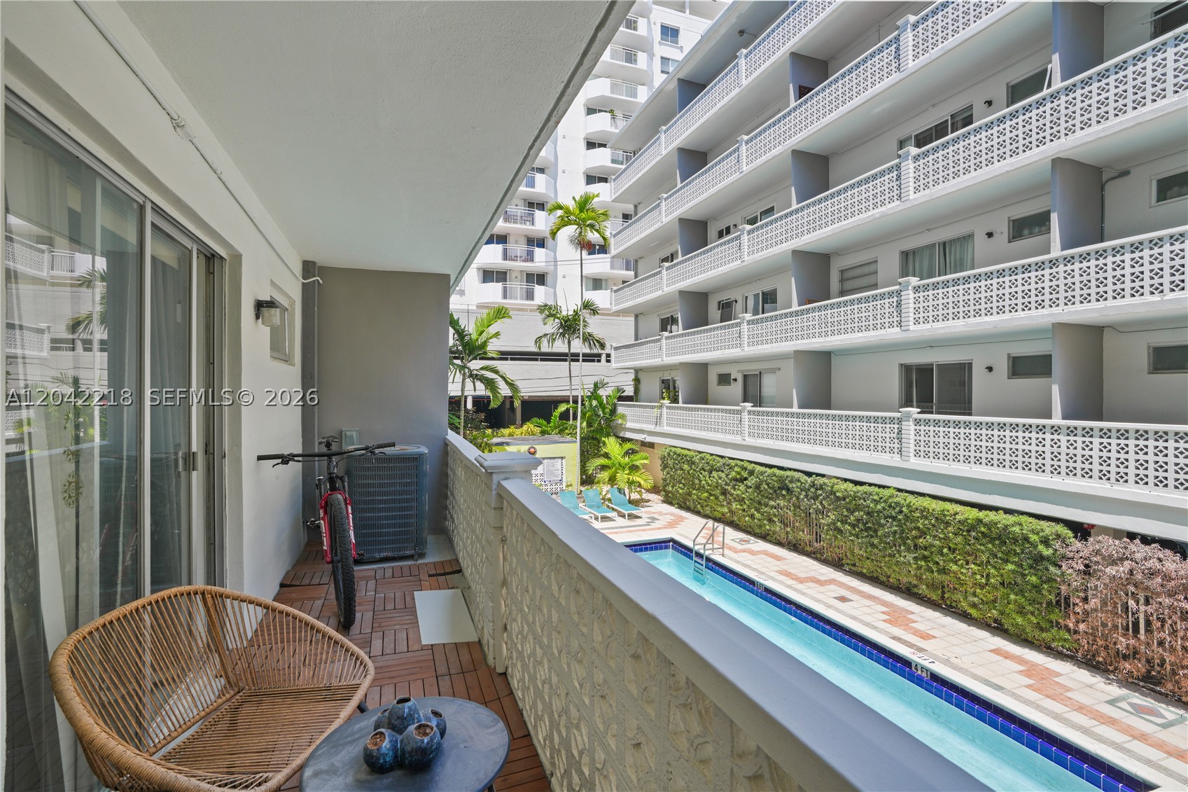 TWIN TOWERS CONDO - Residential