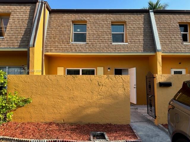 SUNRISE TOWNE PREFERRED 4 - Residential