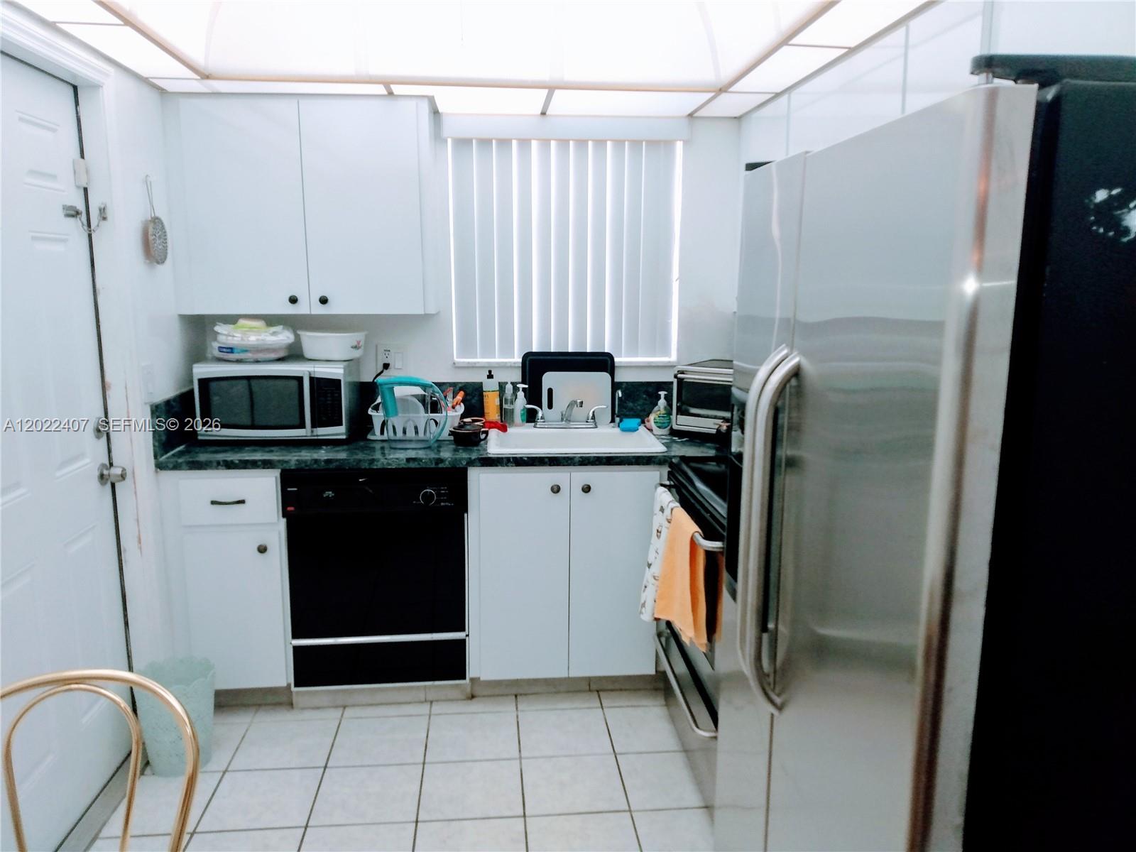 PARADISE VILLAS CONDO - Residential