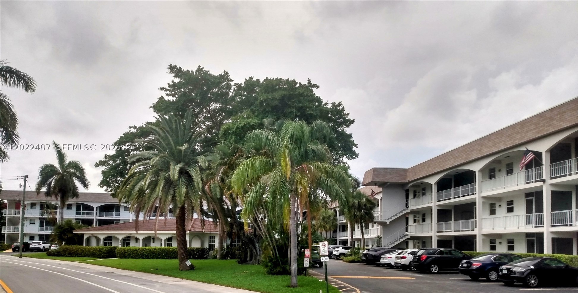 PARADISE VILLAS CONDO - Residential