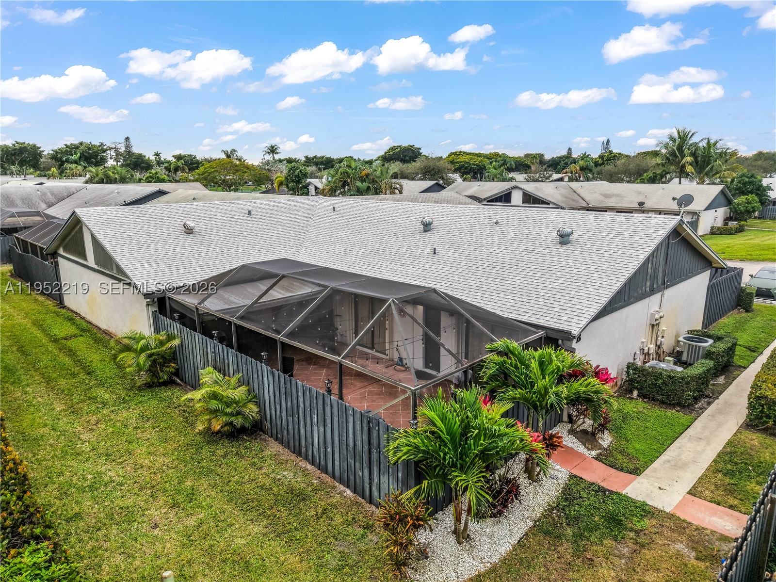 SUMMIT PINES UNIT 3 - Residential