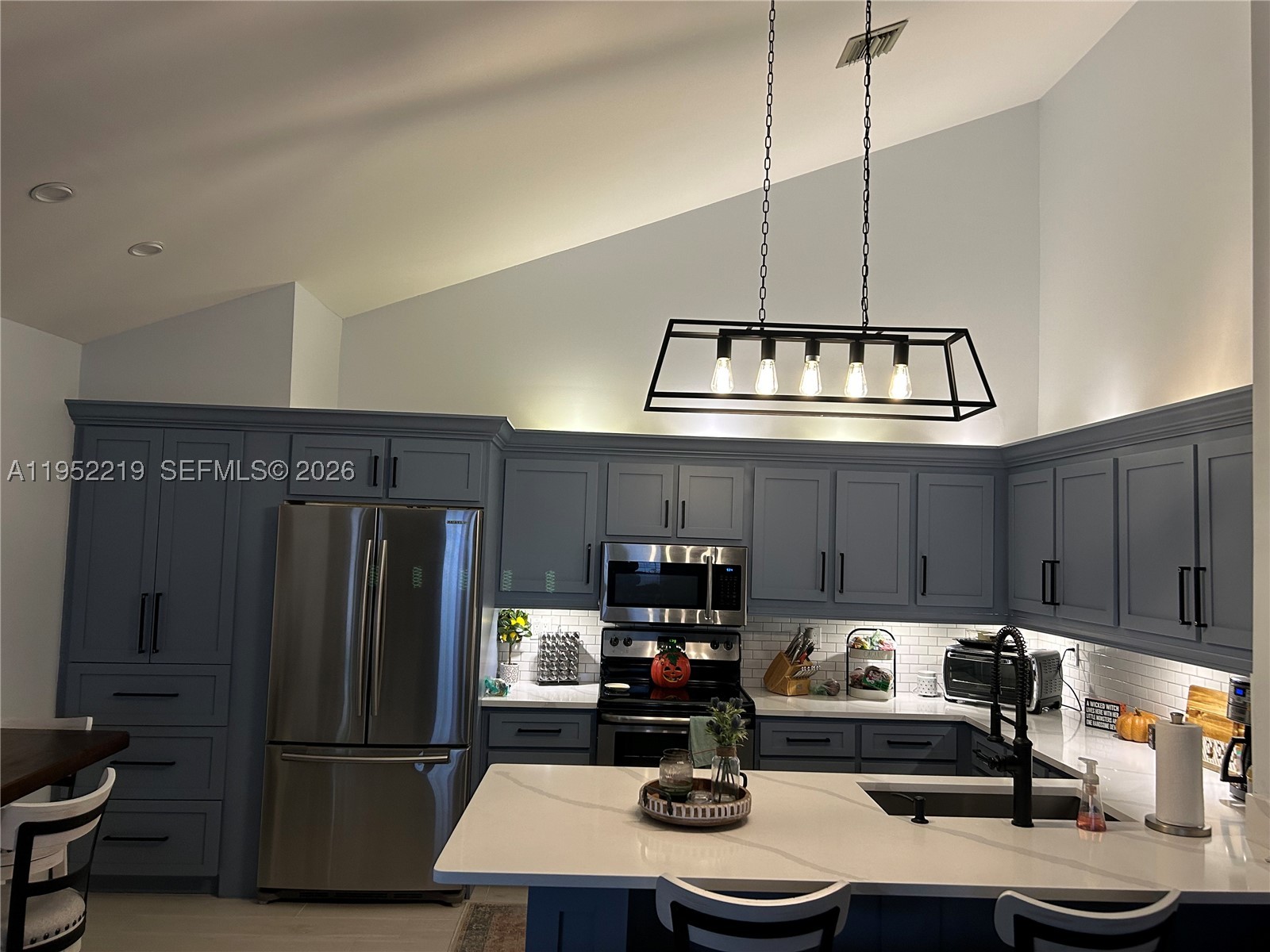 SUMMIT PINES UNIT 3 - Residential