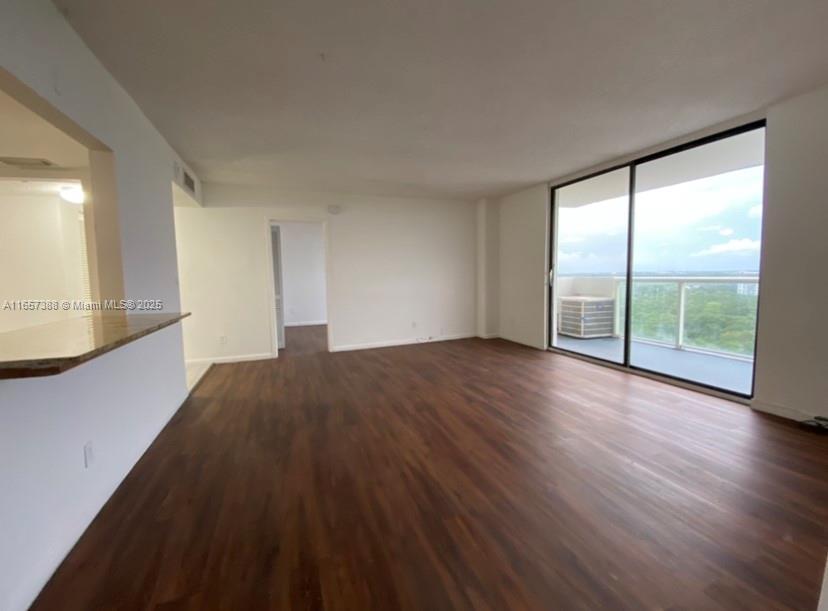SAILBOAT CAY CONDO - Residential