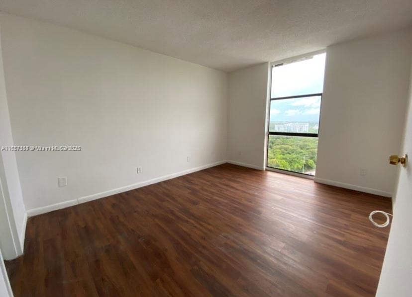 SAILBOAT CAY CONDO - Residential