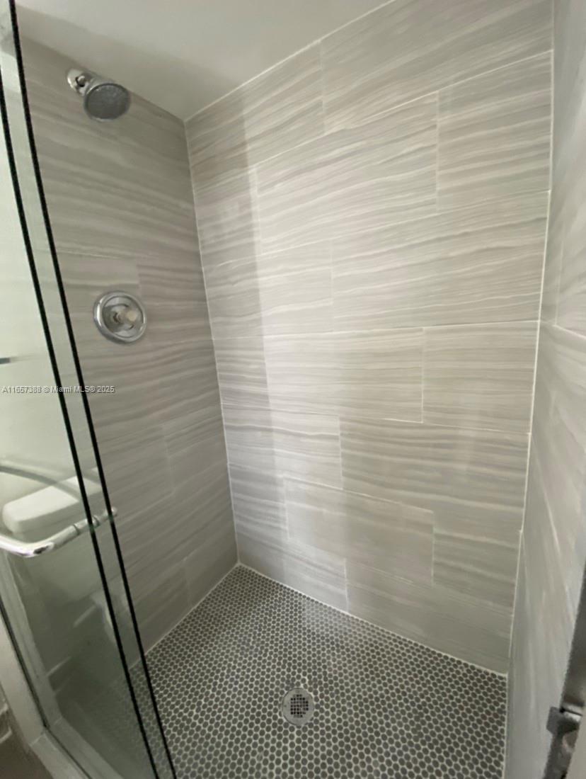 SAILBOAT CAY CONDO - Residential