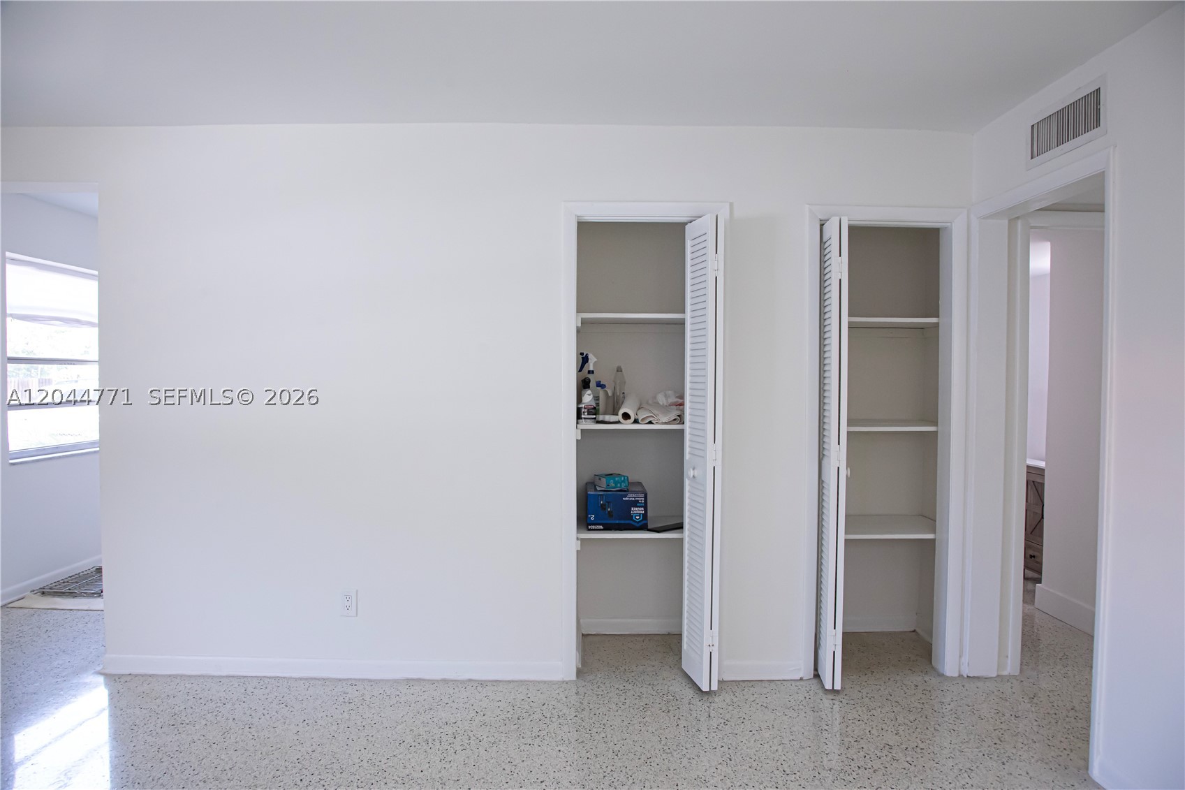 SHADY GROVE - Residential Lease