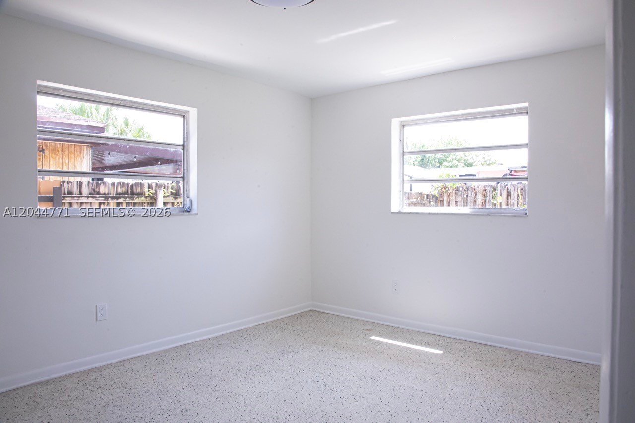 SHADY GROVE - Residential Lease