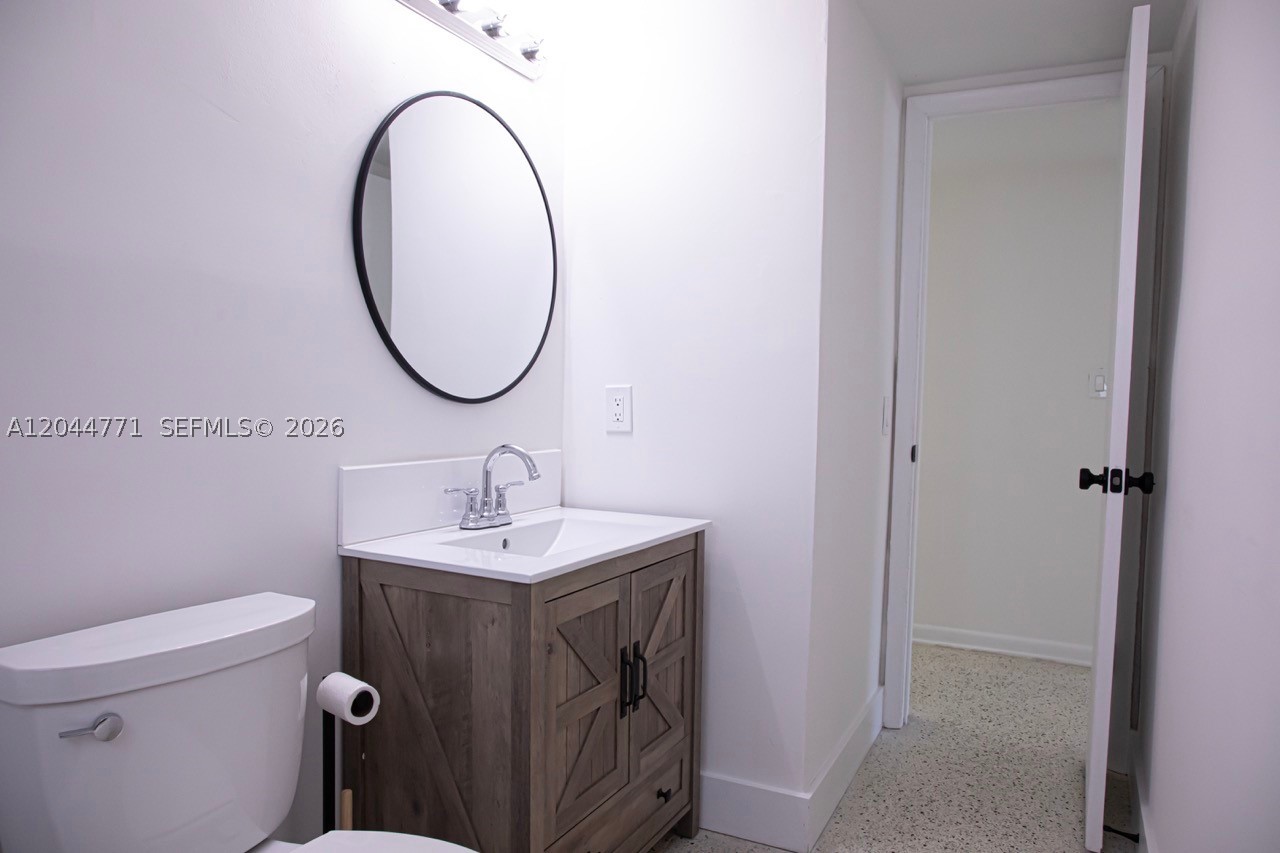 SHADY GROVE - Residential Lease
