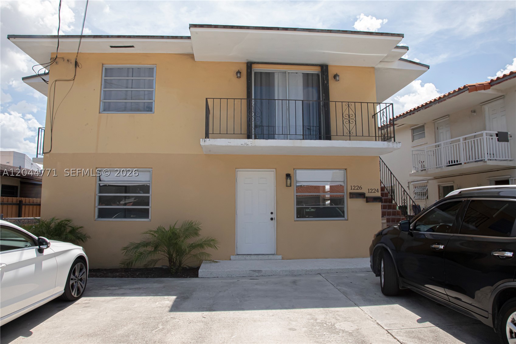 SHADY GROVE - Residential Lease