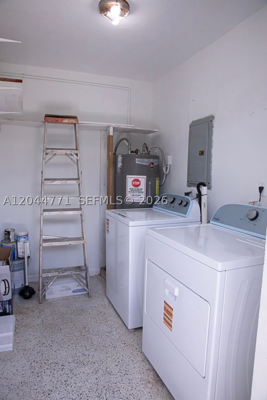 SHADY GROVE - Residential Lease
