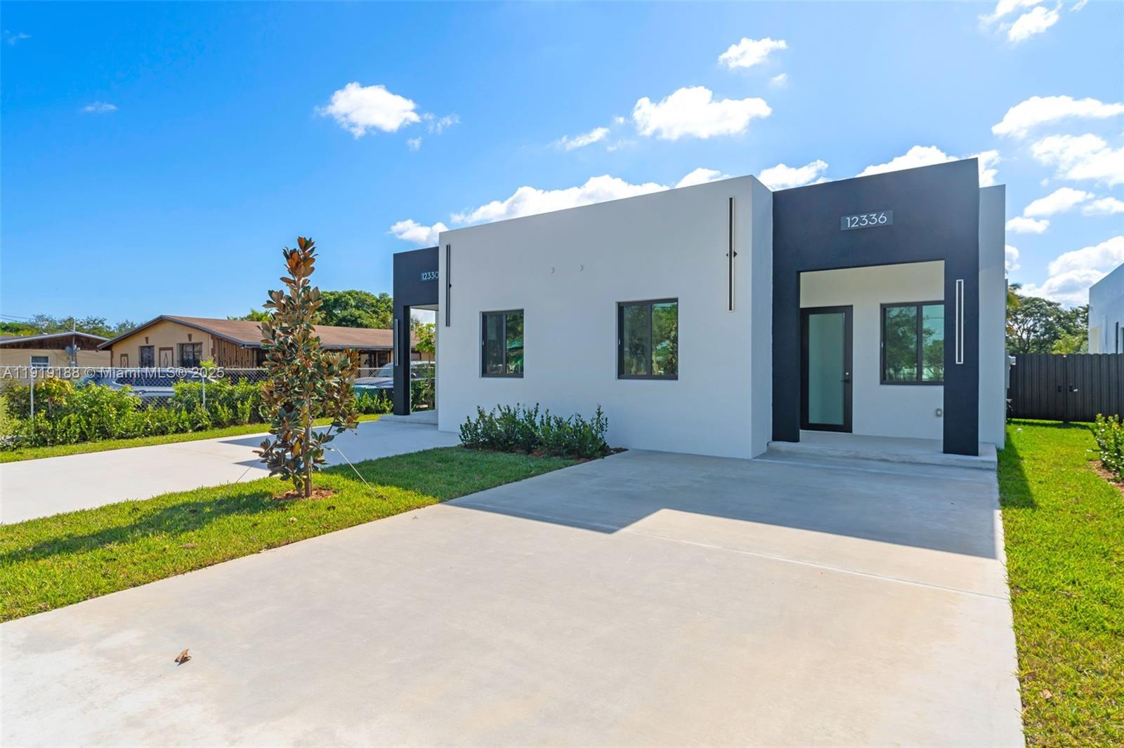 OAK SHIRE HOMES - Residential