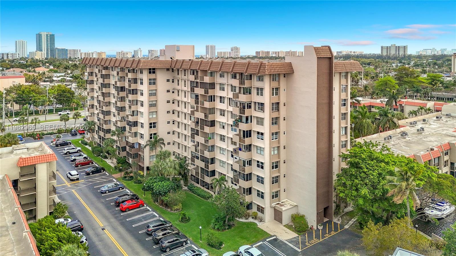 ISLAND CLUB TWO CONDO - Residential
