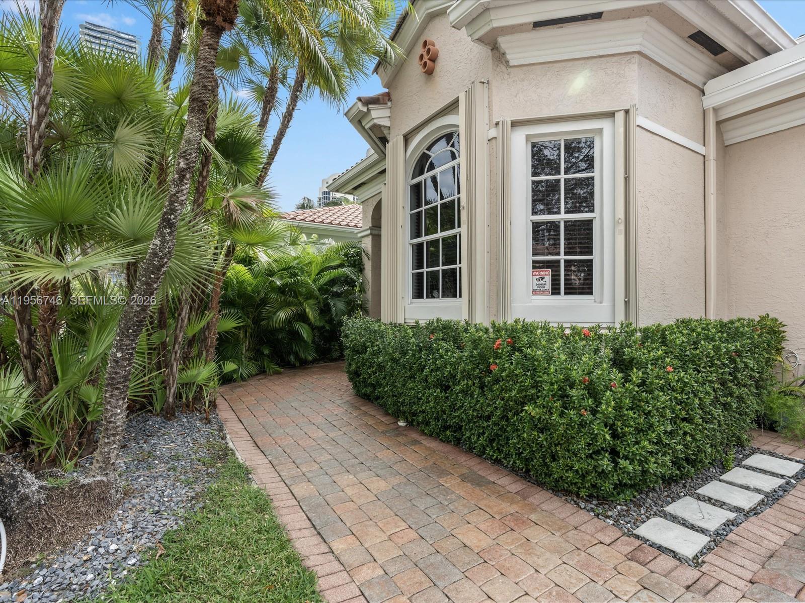 GOLDEN GATE ESTATES & MAR - Residential