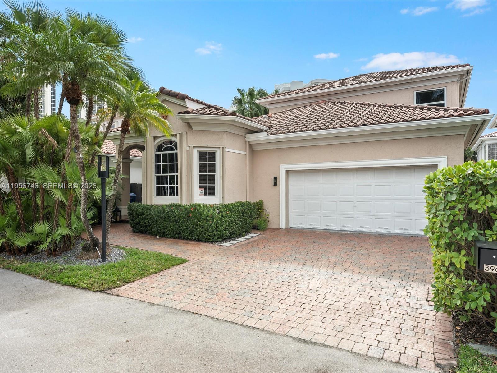 GOLDEN GATE ESTATES & MAR - Residential